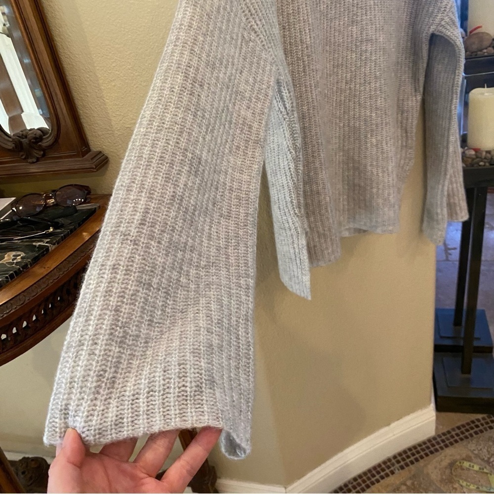 360 CASHMERE Light Gray Cashmere Silk Blend Wide Sleeve Oversize Sweater Size XS - Picture 2 of 8